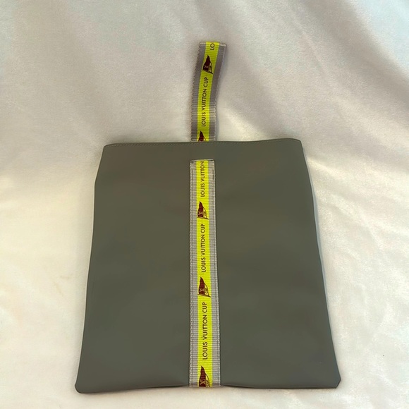 Louis Vuitton Pouch - Picture 1 of 9